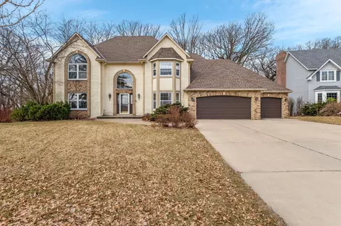 8966 Jewel Ave S, Cottage Grove, MN 55016