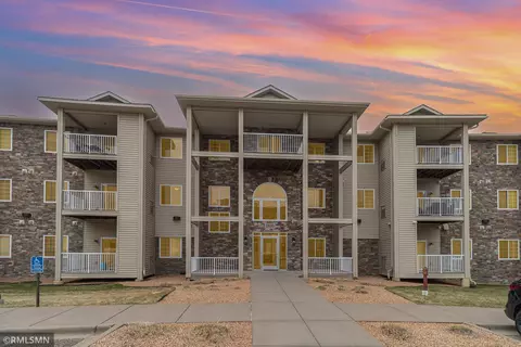 1590 Parkwood Dr #314, Woodbury, MN 55125