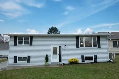 640 Harrison St, Lewiston, MN 55952