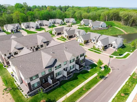 2313 Simply Living Ln #B, Hudson, WI 54016