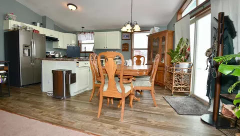 Dining - 6731 152nd St, Milaca, MN 56353 photo 3 of 4