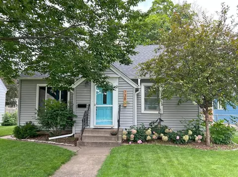 738 6th Ave S, South Saint Paul, MN 55075