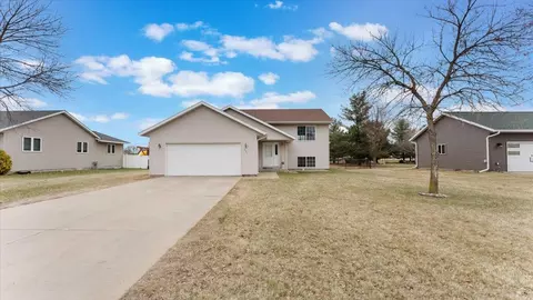 381 Morning View Ln, Sauk Centre, MN 56378
