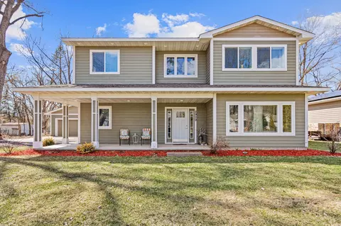 2929 Greenbrier St, Little Canada, MN 55117