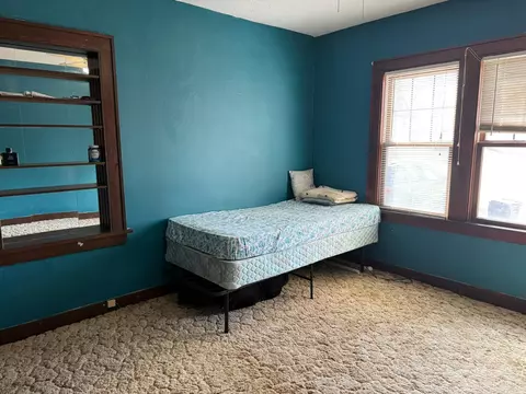 Bedroom - 321 E 4th St, Albert Lea, MN 56007 photo 2 of 3