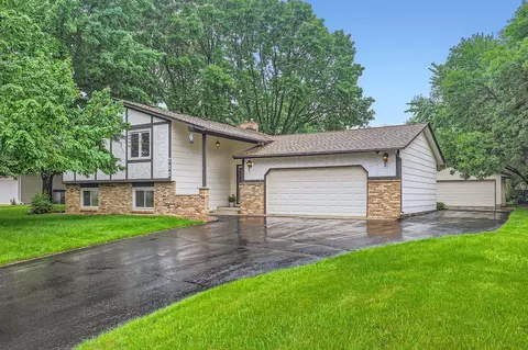211 Mckinley St, Anoka, MN 55303