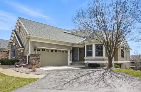 7035 Waterstone Ln, Woodbury, MN 55125