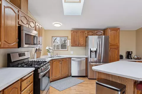 Kitchen - 34115 Malmberg Ave, Lindstrom, MN 55045 photo 4 of 4