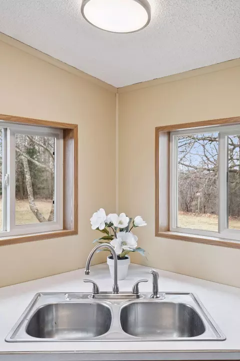 Kitchen - 34115 Malmberg Ave, Lindstrom, MN 55045 photo 3 of 4