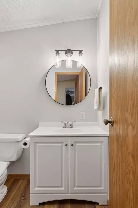 Bath - 34115 Malmberg Ave, Lindstrom, MN 55045 photo 3 of 7