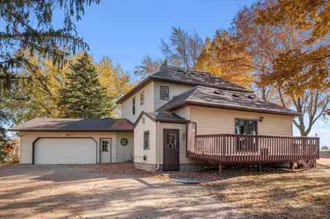 18647 State Highway 99, Le Center, MN 56057