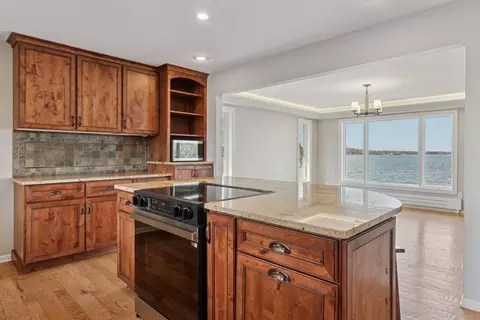 Kitchen - 2705 County Road 19, Maple Plain, MN 55359 photo 5 of 6