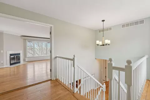 Entry Way - 2705 County Road 19, Maple Plain, MN 55359 photo 4 of 5