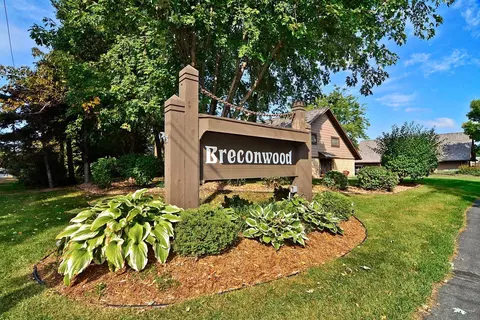 17711 Breconwood Rd, Wayzata, MN 55391