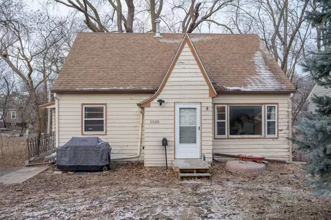 1328 Saint John Ave, Albert Lea, MN 56007