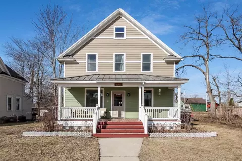 1721 Jackson St, Bloomer, WI 54724