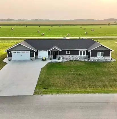 319 5 St NW, Ulen, MN 56585