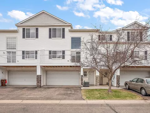 6777 Pine Crest Trl S, Cottage Grove, MN 55016
