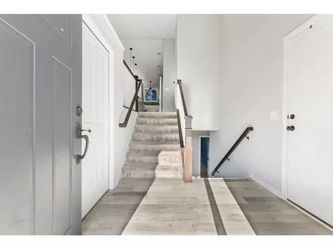 Entry Way - 1449 19th St SE, Saint Cloud, MN 56304 photo 1 of 4