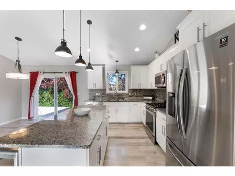 Kitchen - 1449 19th St SE, Saint Cloud, MN 56304 photo 2 of 5