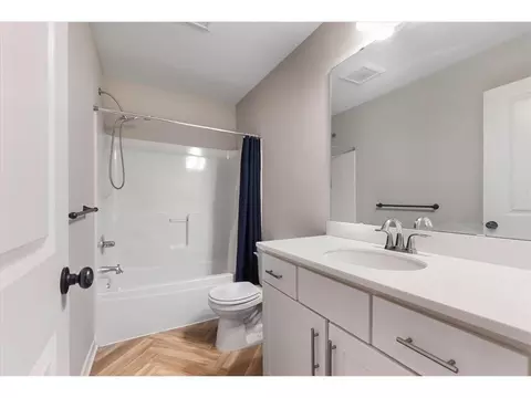 Bath - 1449 19th St SE, Saint Cloud, MN 56304 photo 3 of 3