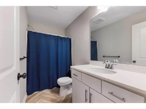 Bath - 1449 19th St SE, Saint Cloud, MN 56304 photo 2 of 3