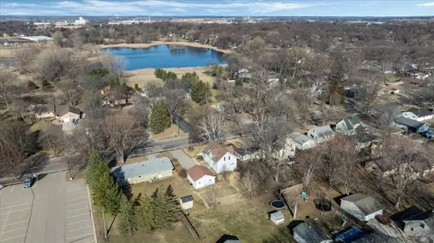 1613 9th St SW, Willmar, MN 56201 photo 3
