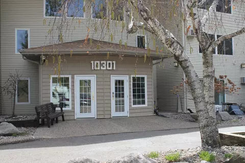 10301 Cedar Lake Rd #103, Minnetonka, MN 55305