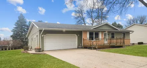602 W River St, Redwood Falls, MN 56283