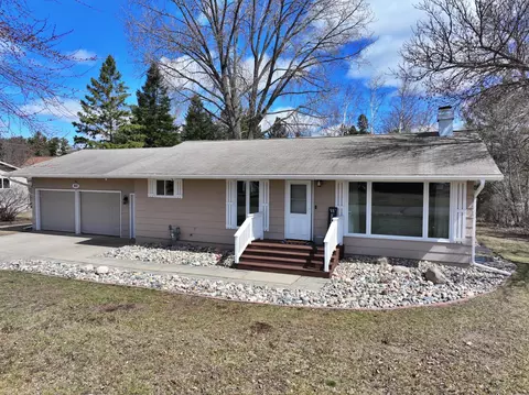 612 Woodland Ave, Park Rapids, MN 56470
