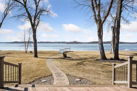 51480 Berry Ave, Rush City, MN 55069