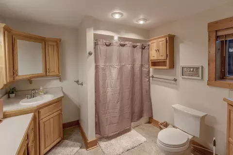 Bath - 31690 Large Pine Trl, Laporte, MN 56461 photo 4 of 5