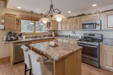 Kitchen - 31690 Large Pine Trl, Laporte, MN 56461 photo 3 of 6
