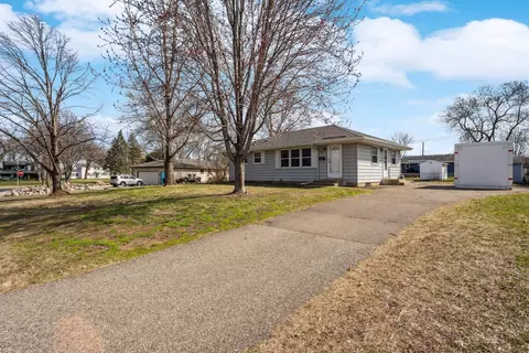 619 Jefferson St S, Shakopee, MN 55379