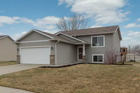 3858 Mcintosh Dr NW, Rochester, MN 55901