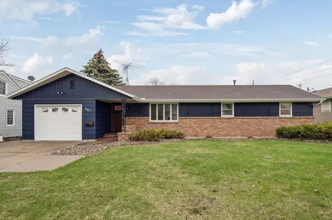 321 N Ash St, Belle Plaine, MN 56011