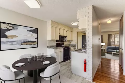 12186 Drake St NW, Coon Rapids, MN 55448