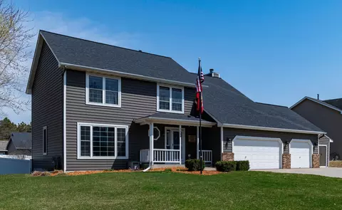 2585 Queensport Rd, Woodbury, MN 55125