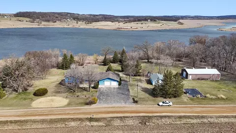 21588 280th St, Richmond, MN 56368