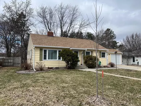 811 Ramsey Ave N, Litchfield, MN 55355