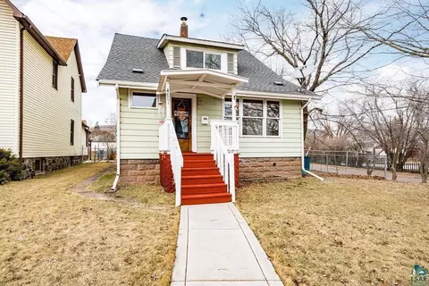 4801 W 5th St, Duluth, MN 55807