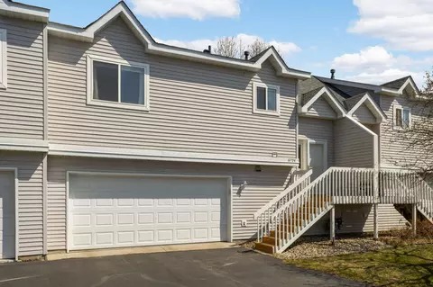 8704 Glasgow Ln, Saint Bonifacius, MN 55375
