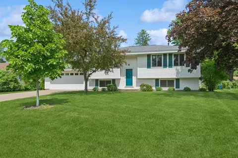 244 Stardust Blvd, Circle Pines, MN 55014