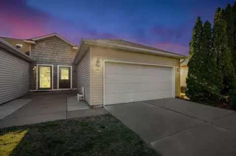 1913 Eastridge Ct, Stillwater, MN 55082