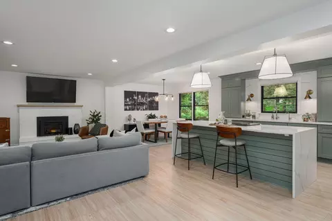 7213 Cornelia Dr, Edina, MN 55435