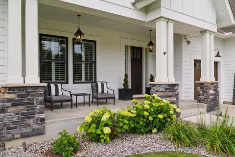 24460 Brassie Cir, Shorewood, MN 55331