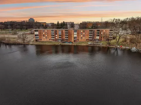 329 Geneva Ave N #212, Oakdale, MN 55128
