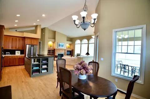 13258 Derryglenn Ct, Rosemount, MN 55068