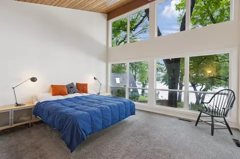 Bedroom - 2887 Lake Shore Ave, Maple Plain, MN 55359 photo 3 of 6