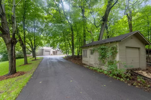 Exterior - 2887 Lake Shore Ave, Maple Plain, MN 55359 photo 4 of 12